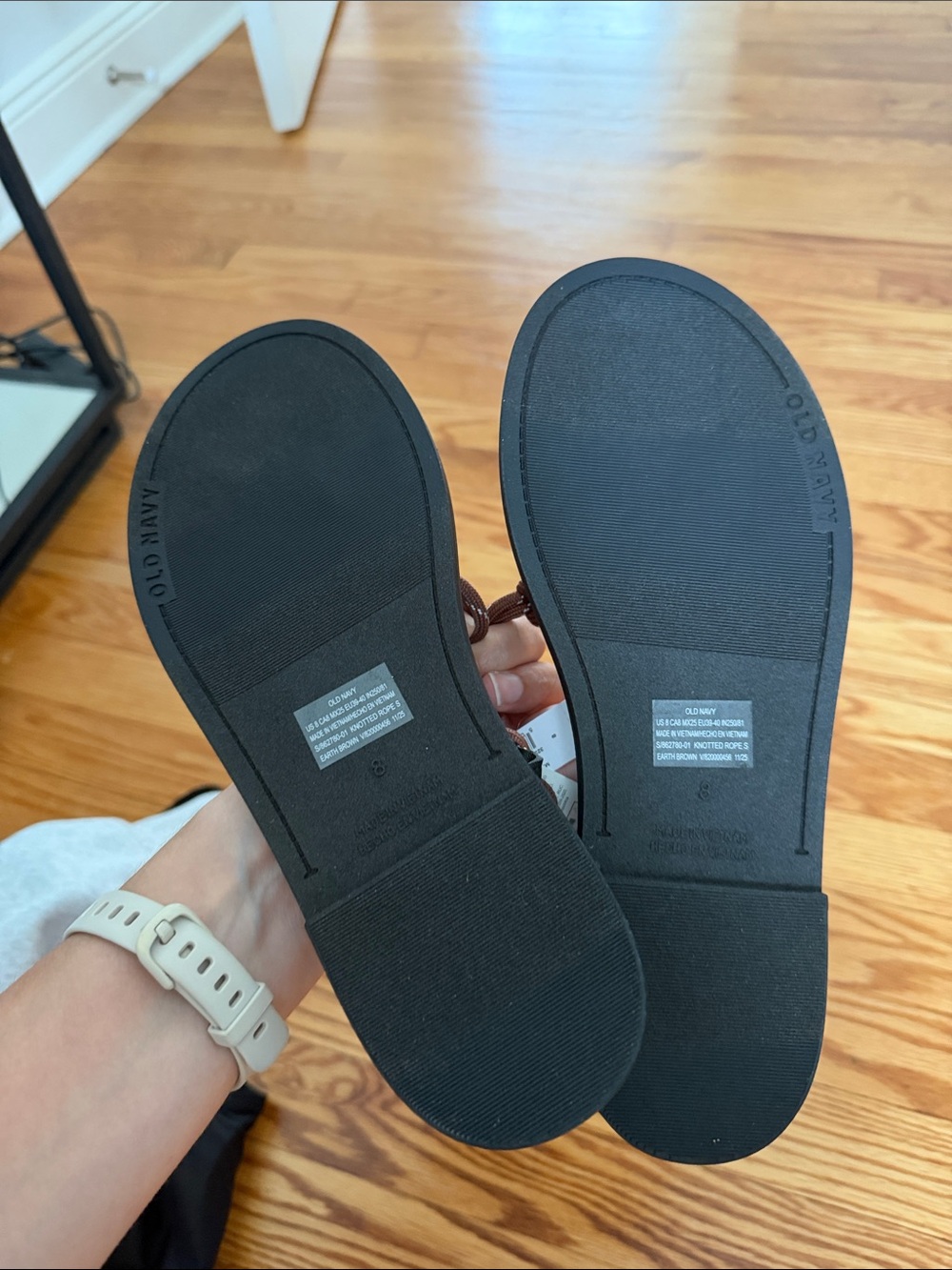 Old Navy Knotted Rope Thong Sandal NWT - Brown - Picture 3 of 3